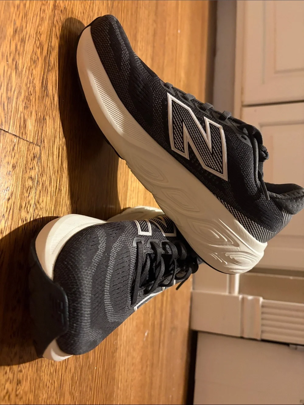 New Balance Fresh Foam X 880 Women’s Running Shoes Black White Size 8.5